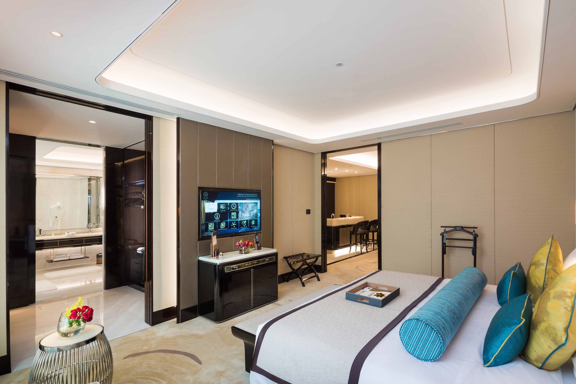 PREMIUM, SUITE, KING BED, SEA VIEW