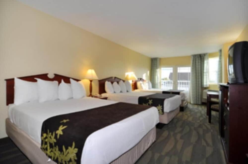 Gold Leaf Hotel of Dewey-Rehoboth Beach 27/47