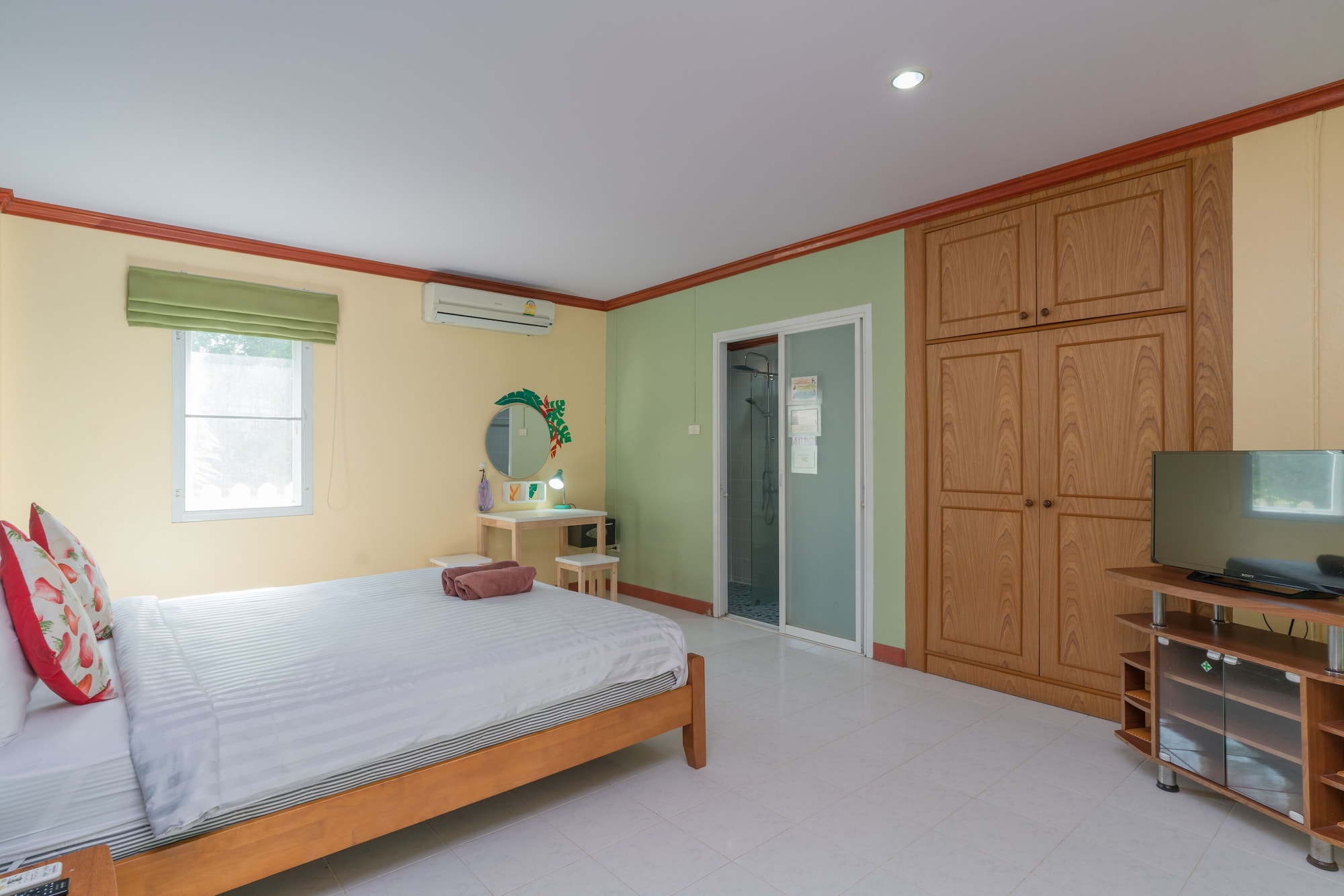 2 BEDROOMS, APARTMENT