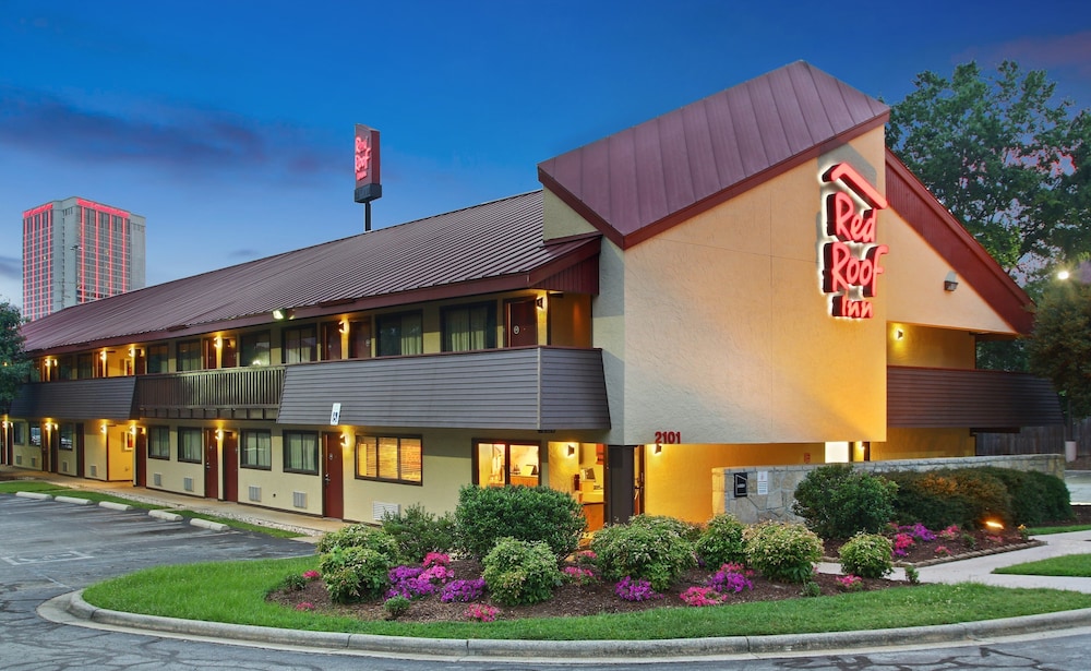 Red Roof Inn Greensboro Coliseum photo5
