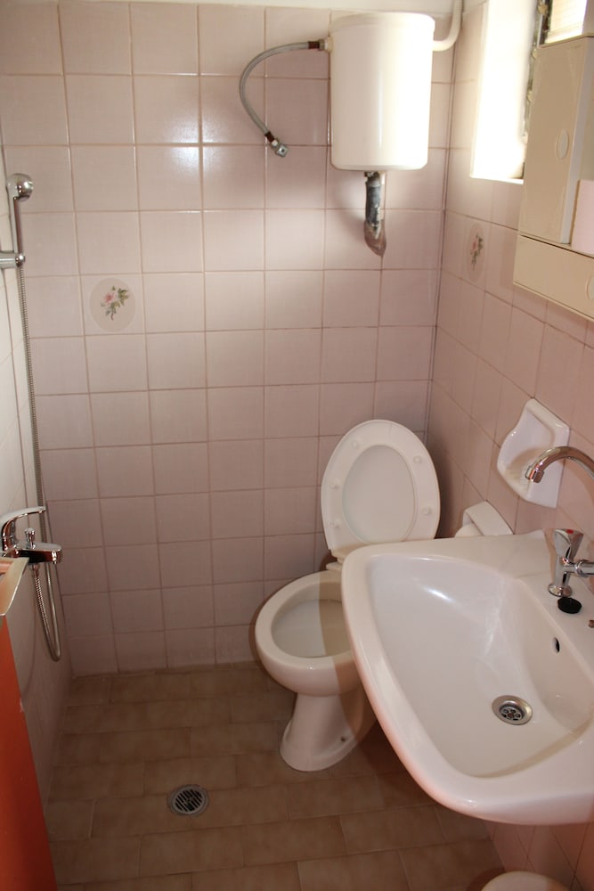 ASTIR ROOMS 37/38