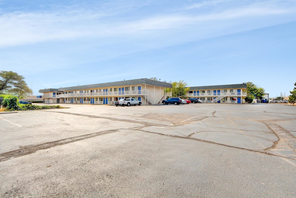Motel6 Wichita, KS photo1