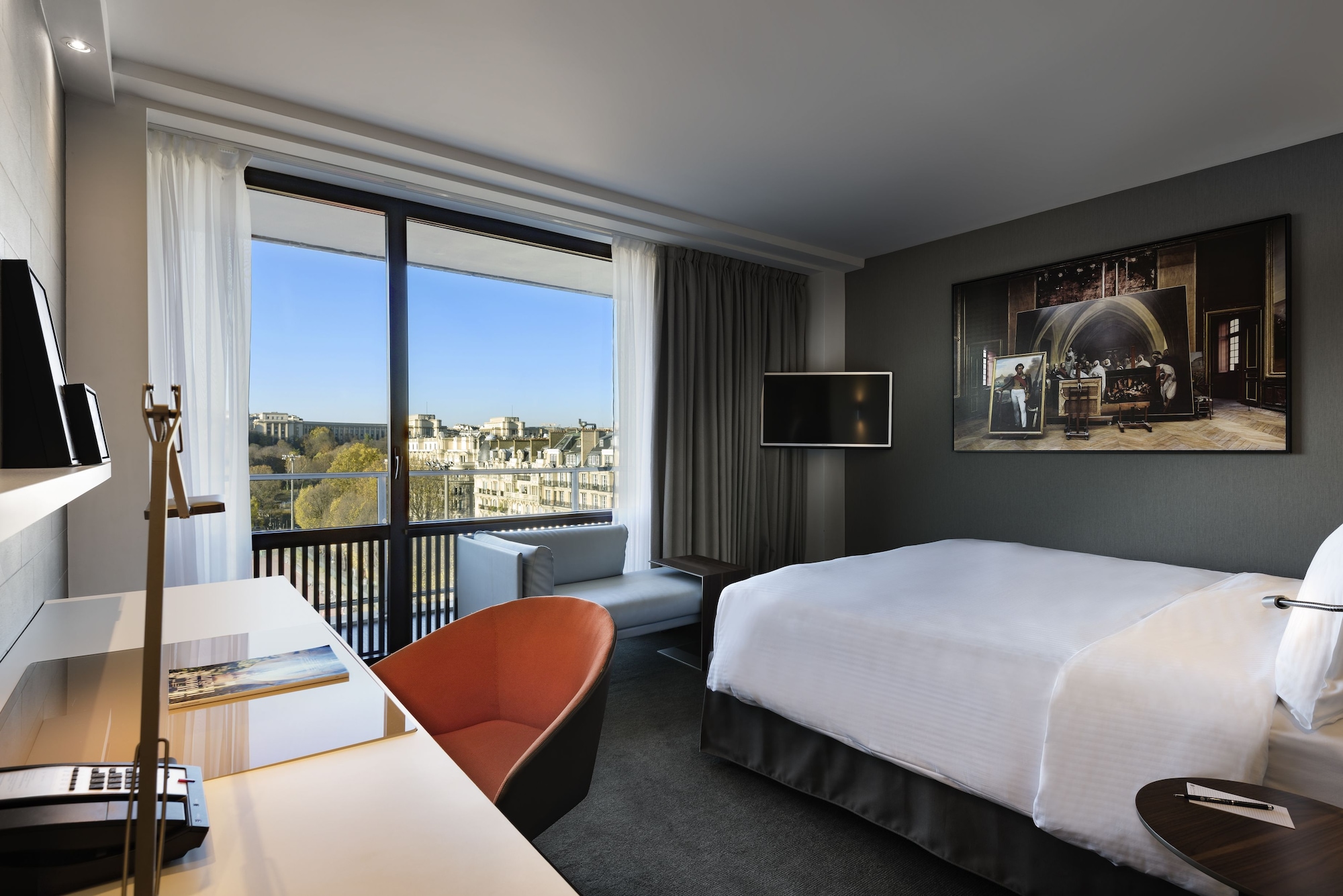TOWER, DELUXE, KING BED, EIFFEL VIEW, BALCONY, HIGH FLOOR