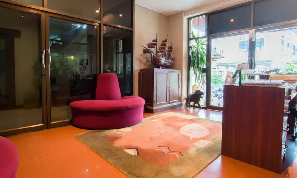 lounge