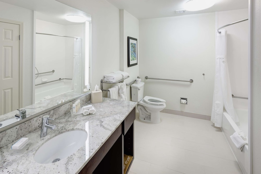 Homewood Suites by Hilton Tukwila 17/43