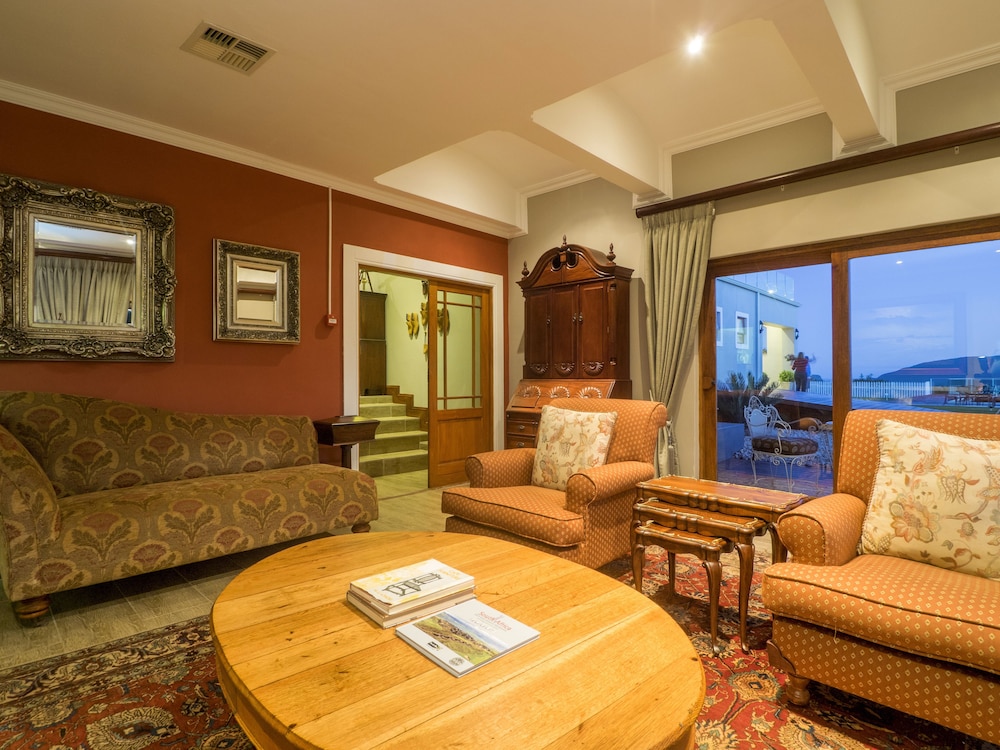 Madison Manor Boutique Hotel 45/72