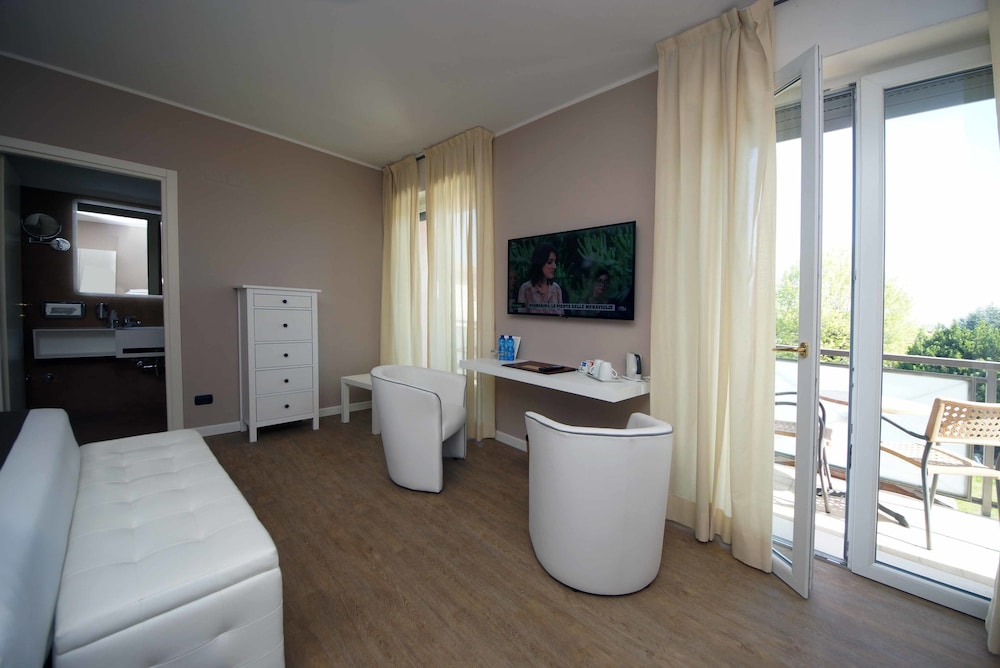 Hotel Clarin 14 By Dori 30/67