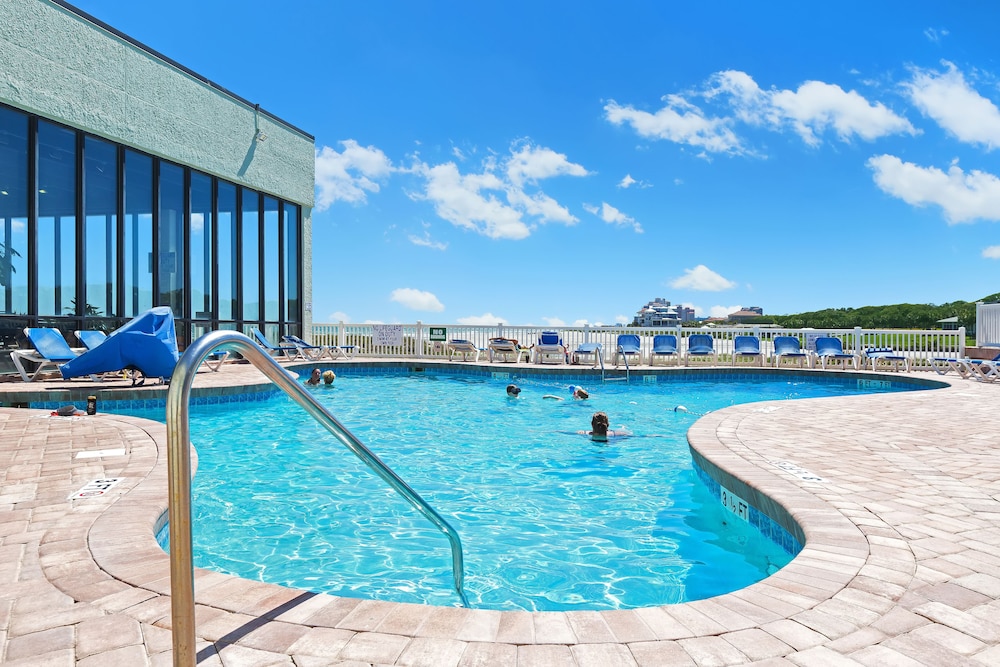Sands Beach Club 69/69