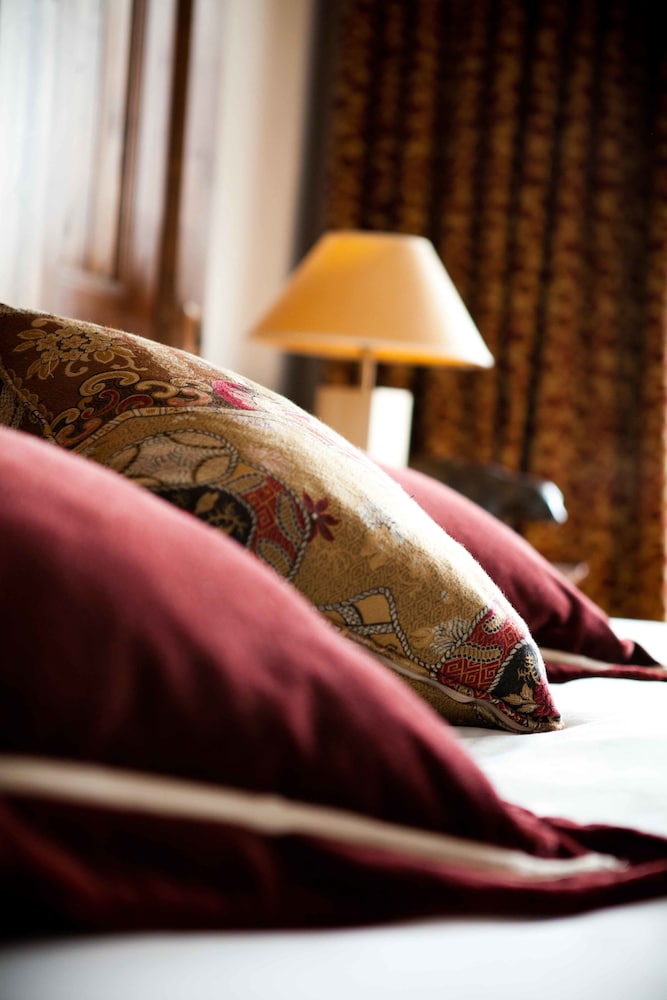 Hôtel Barmes De L'ours 28/47