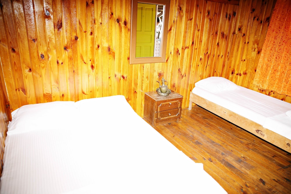 Olimpos Salinas Wooden Houses 8/21