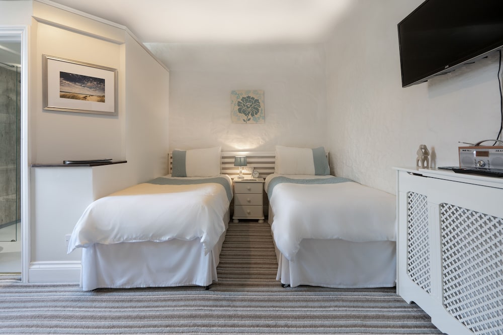 The Cedars B&B 20/56