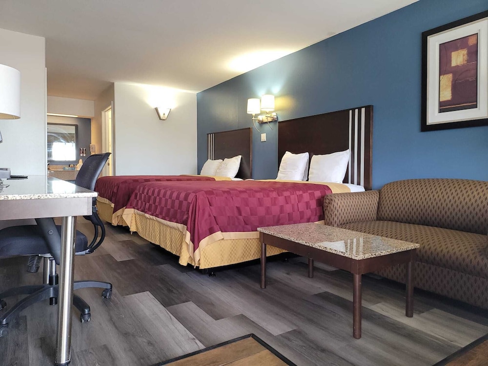 Texas Inn & Suites Raymondville 25/55