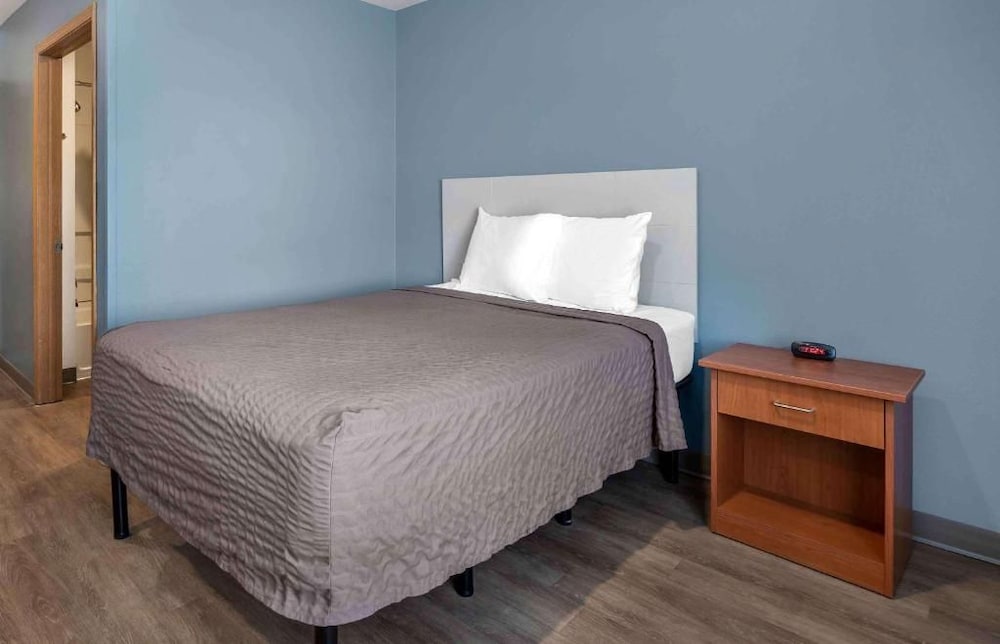 Studio 6 Extended Stay Wichita South KS 27/51