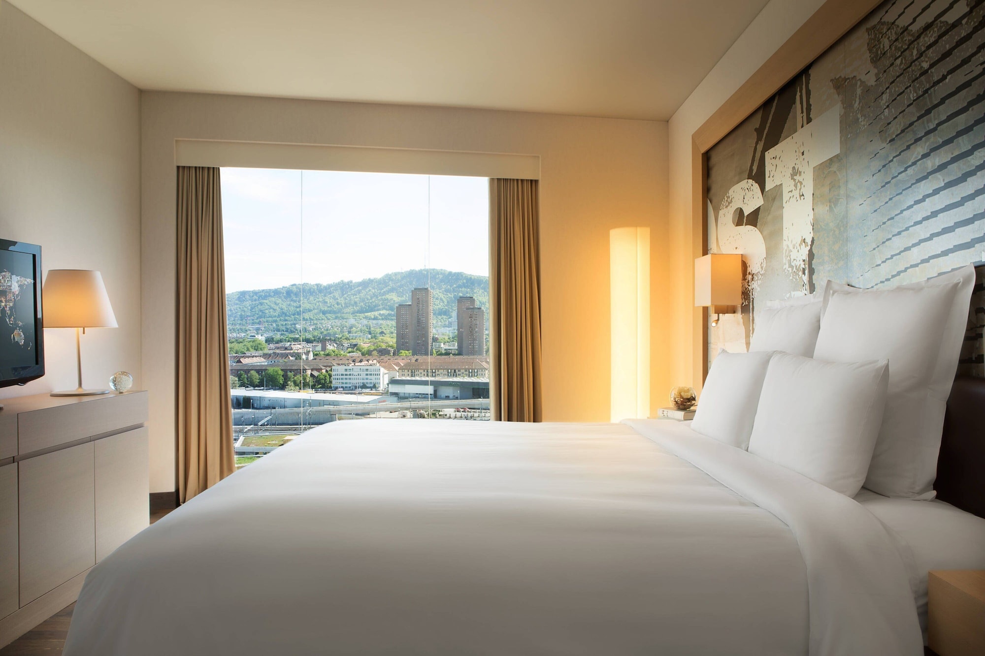 Club, Suite, King Bed, Sofa