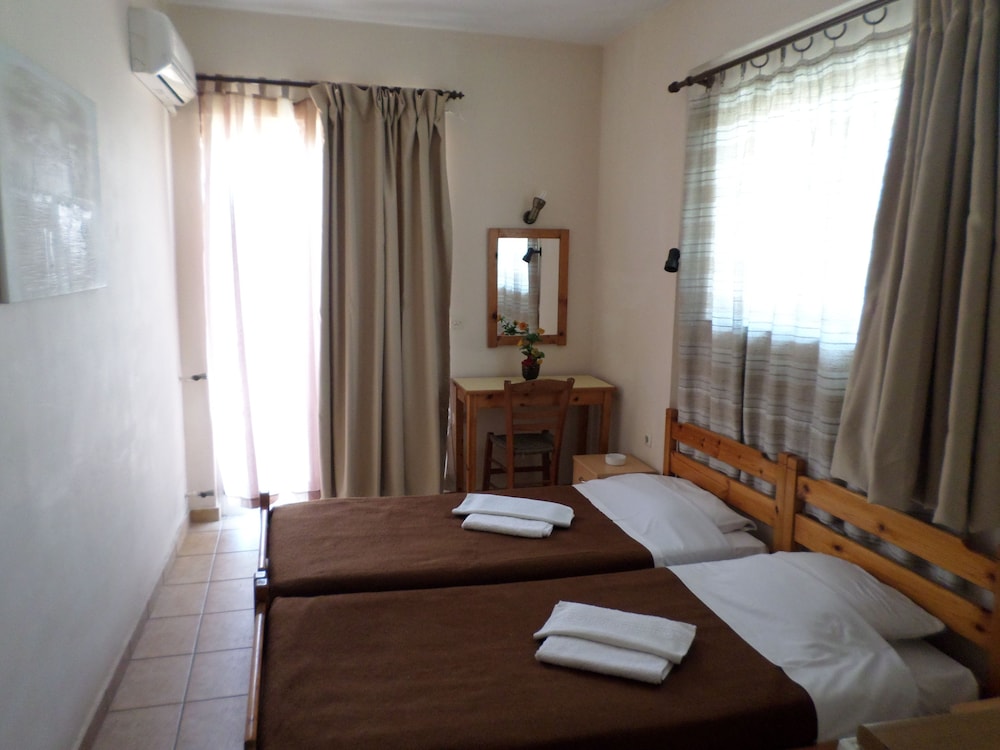 Tina Hotel 26/50