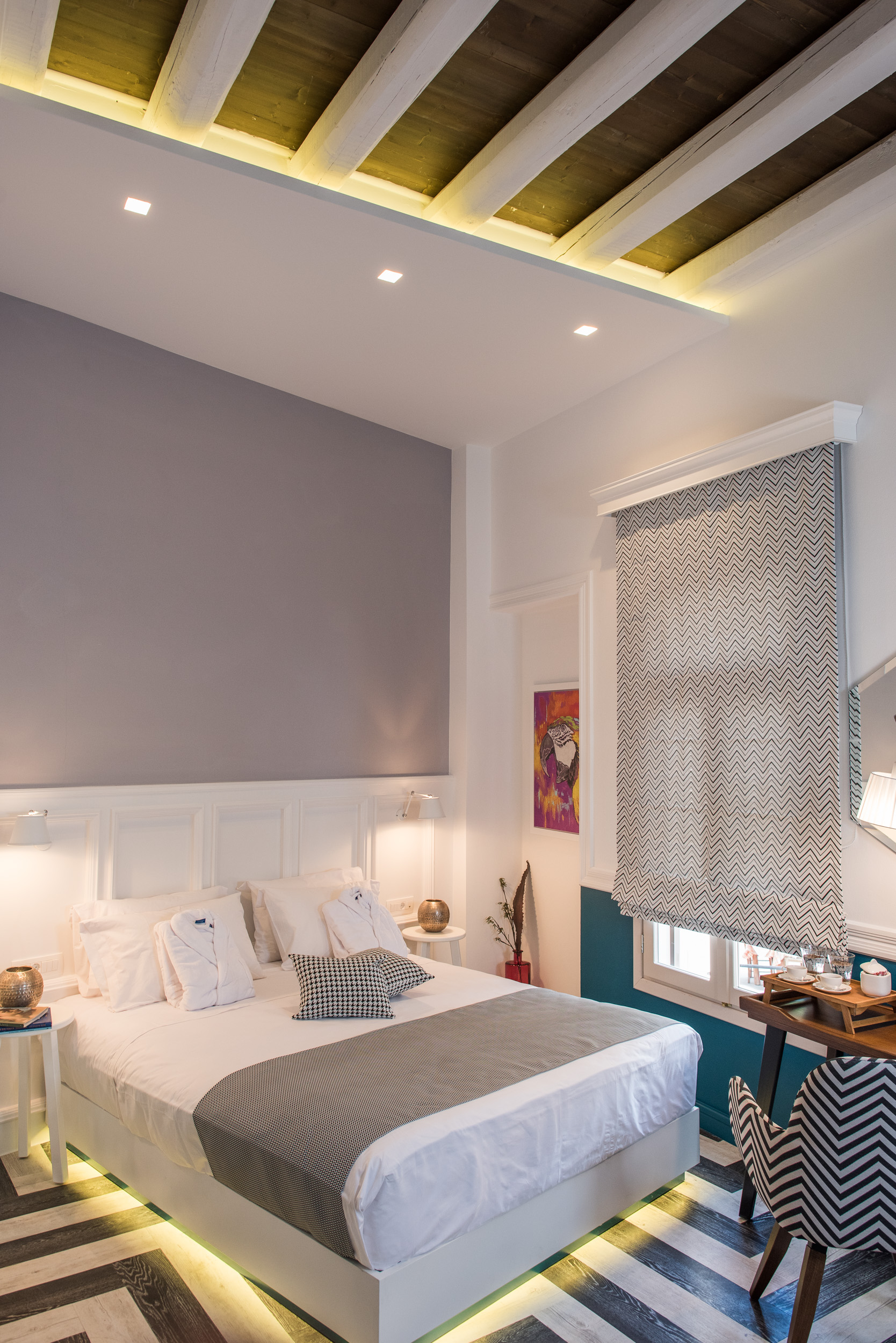 2 Bedrooms, Suite