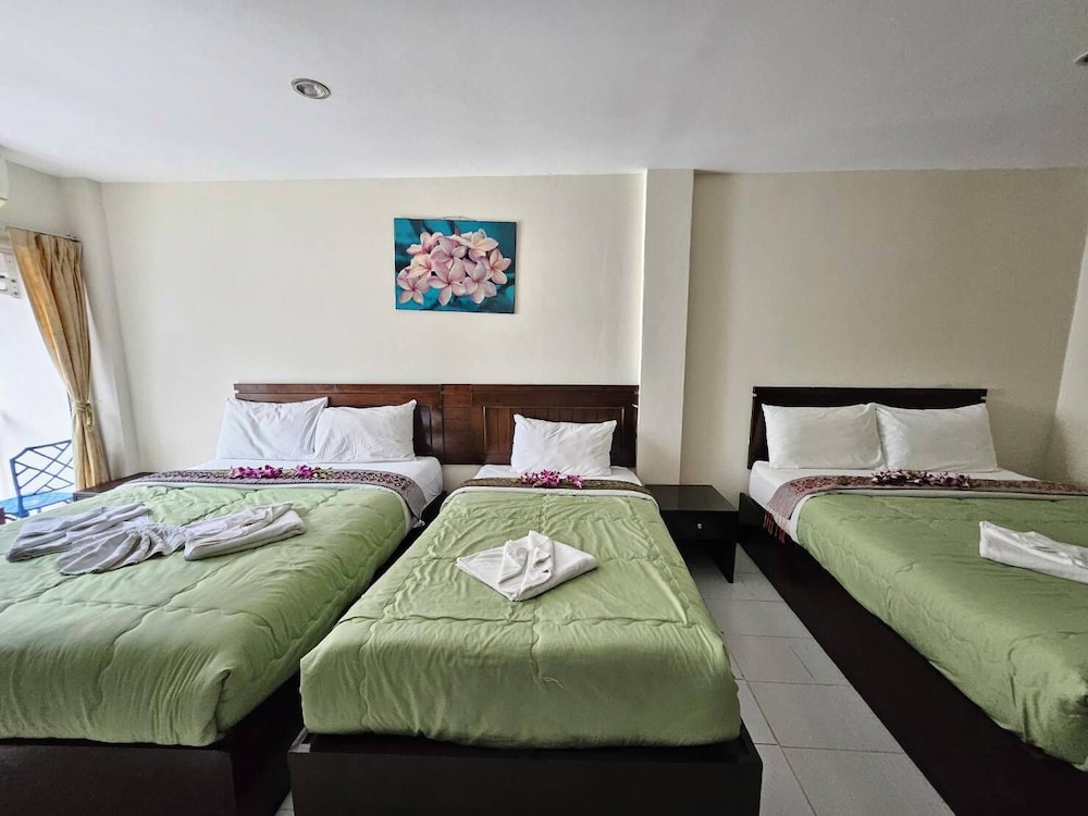 Patong Moon Inn Guesthouse 22/48