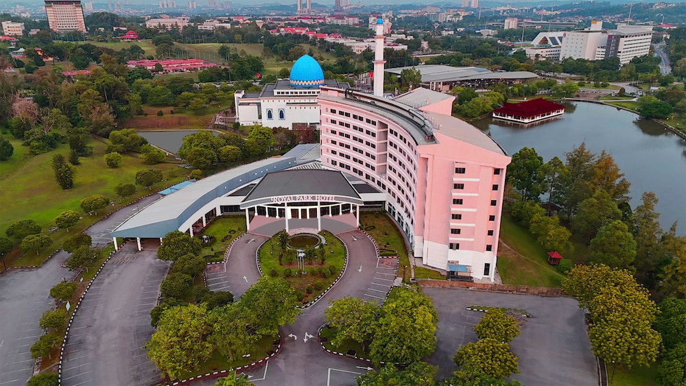 Royal Park Hotel @ UNITEN 4/50