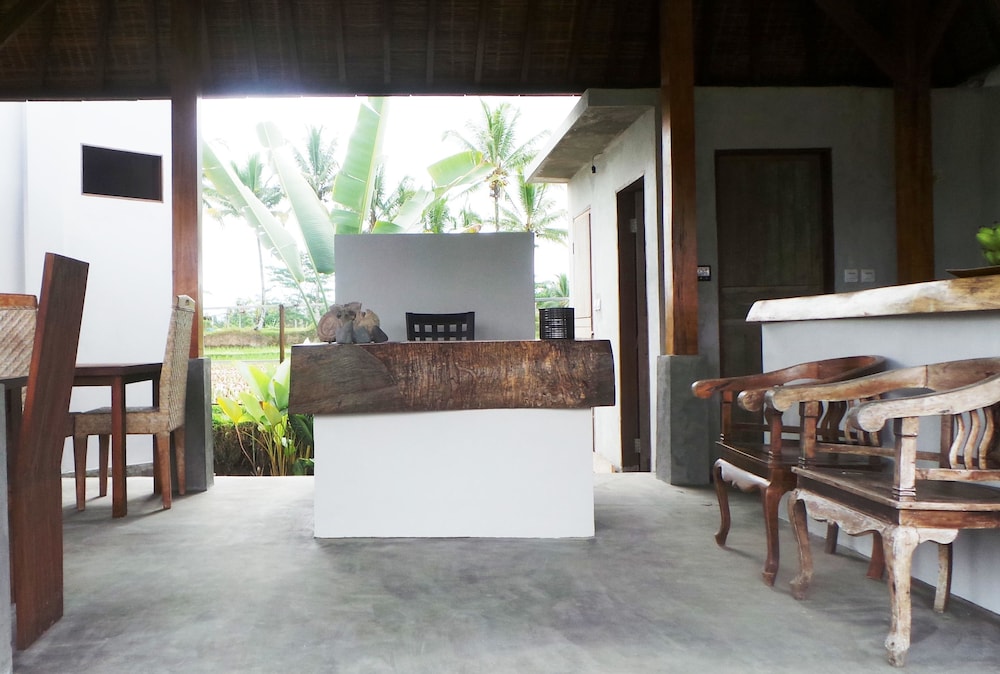 Villa Kemuning 6/40