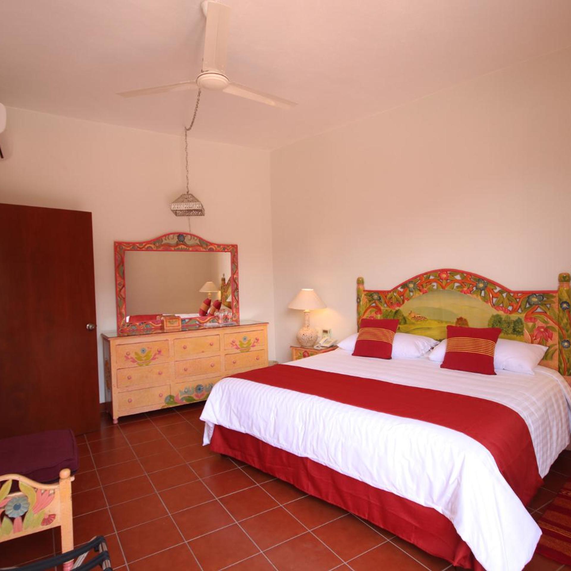 Suite, King Bed, Hot Tub