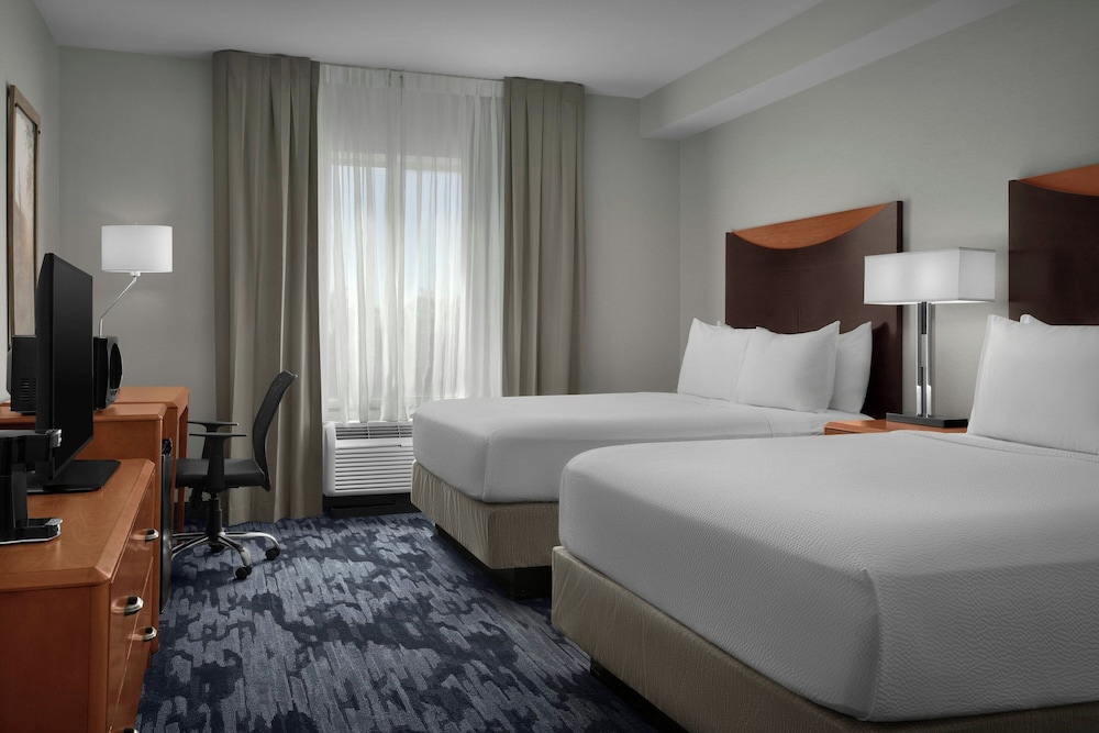 Fairfield Inn Suites Phoenix Chandler Fashion Center 25/65