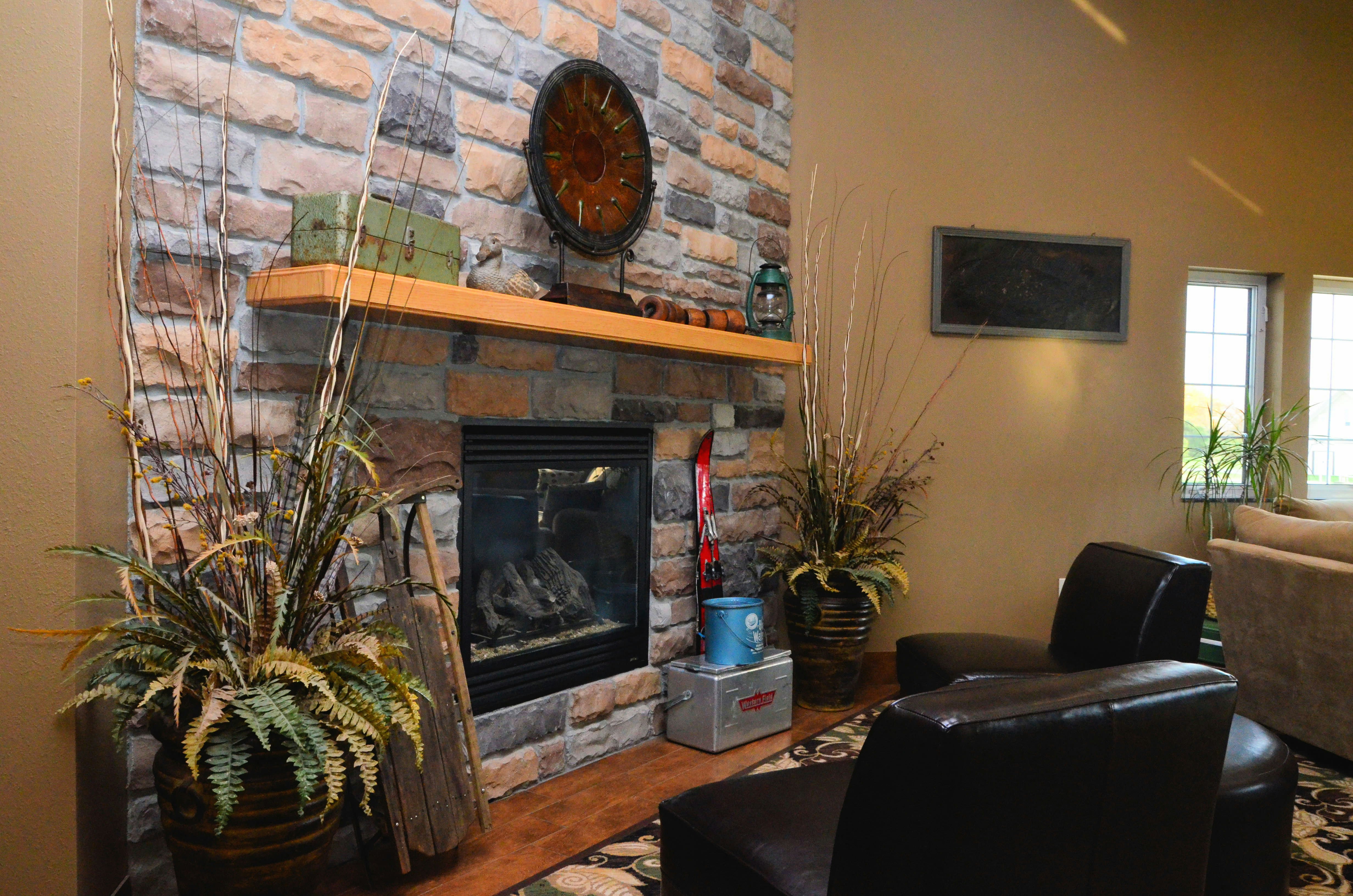 Cobblestone Inn & Suites - Lake View 20/27