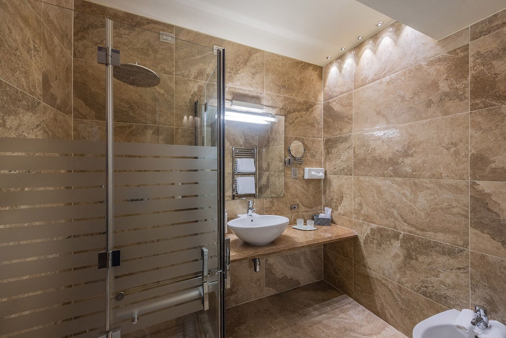 غرفة كلاسيكية بسرير مزدوج بشرفة، Hotel Garda 6/6