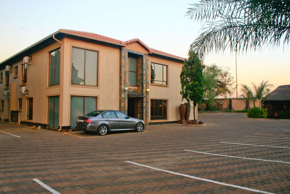 Eco Park Lodge 32/45