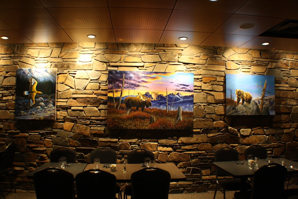 STONEY NAKODA RESORT & CASINO 28/30