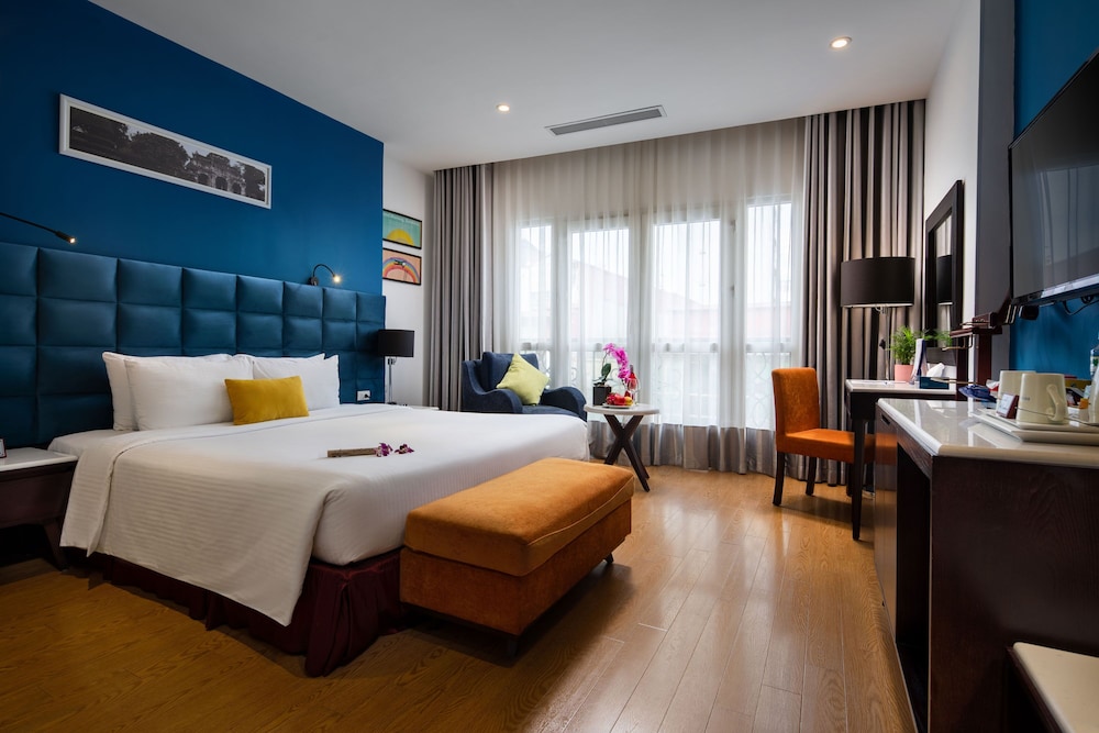 EXECUTIVE, DOUBLE BED, CITY VIEW