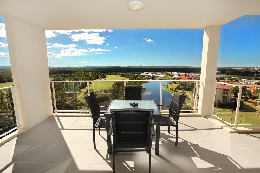 Pelican Waters Resort 59/68
