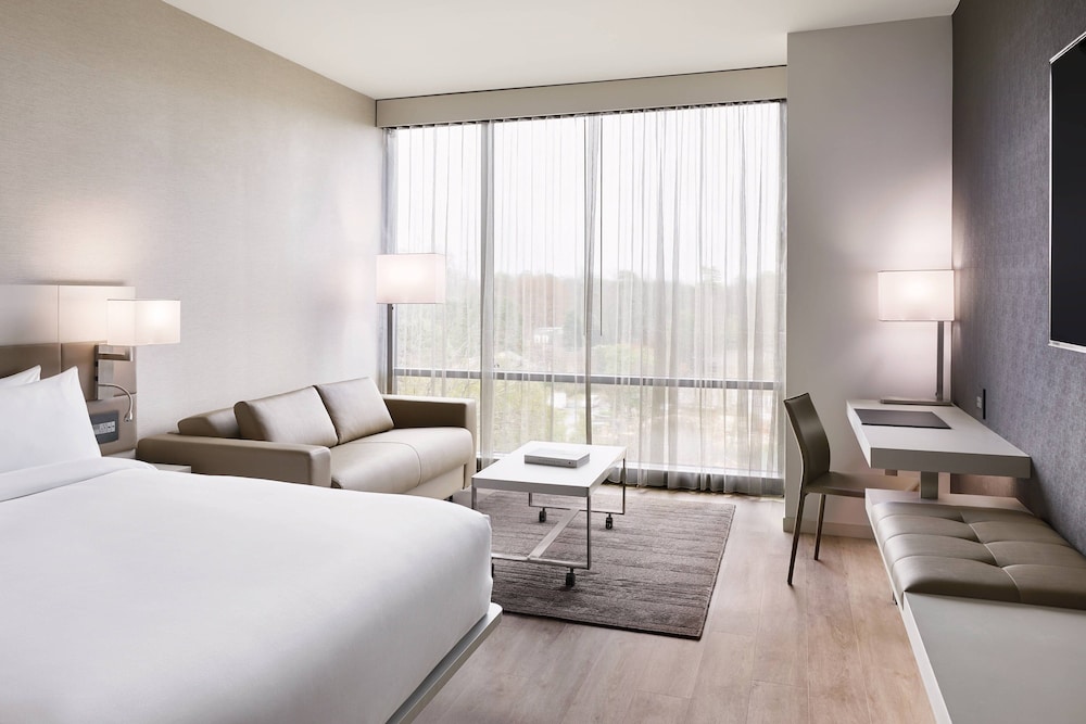 AC Hotel by Marriott Charlotte SouthPark 14/57