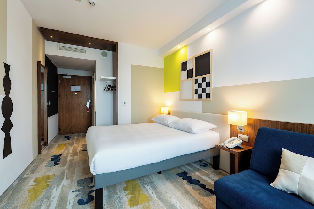 ibis Styles Warszawa Airport 32/66