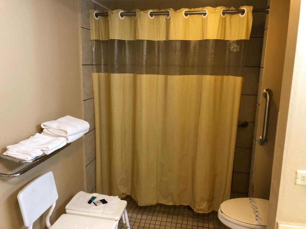 غرفة بسريرين مزدوجين، Barrington Hotel Schaumberg Near I 90 9/9