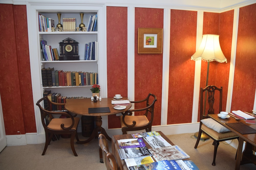 The Townhouse 38/46