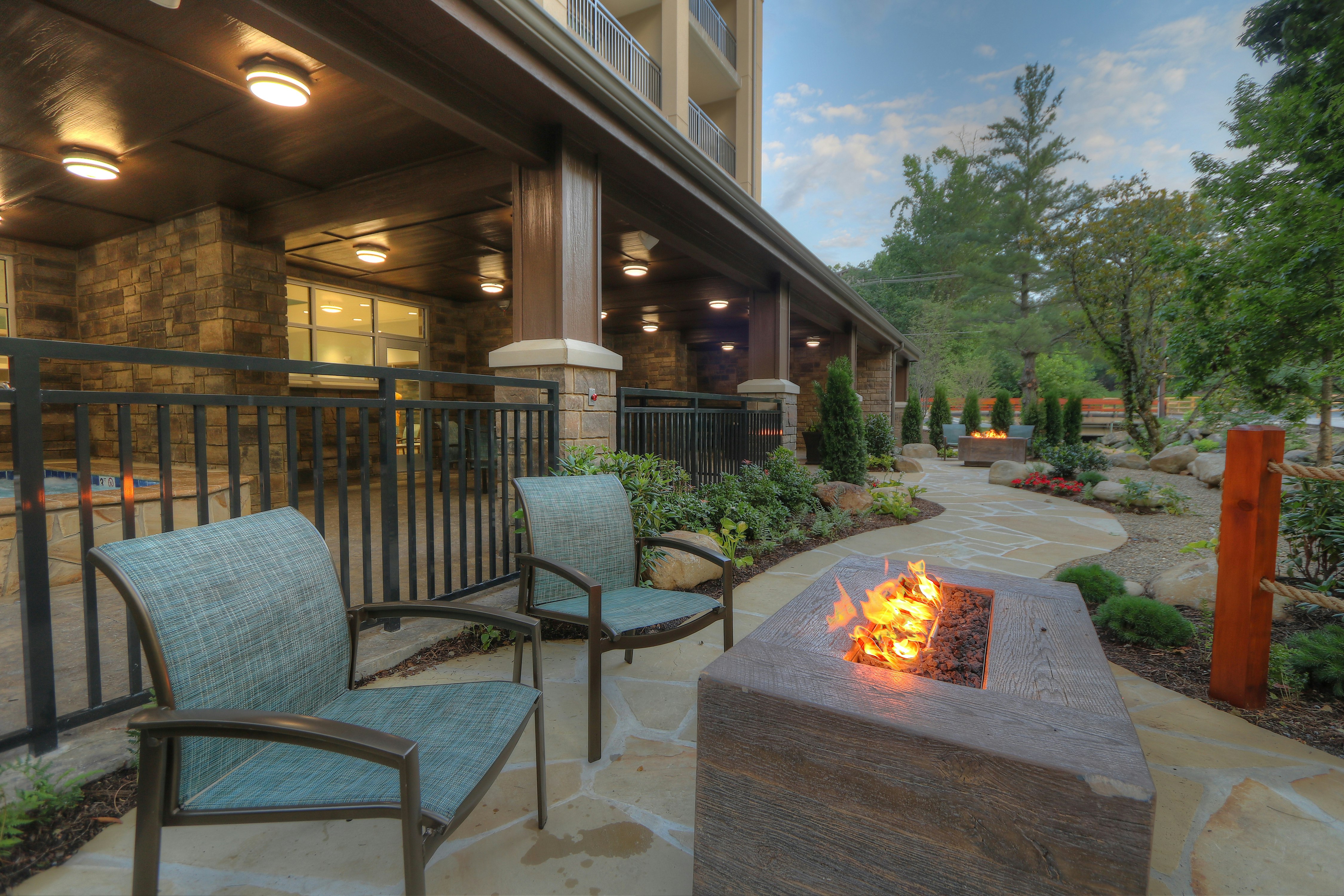 Hampton Inn Gatlinburg Historic Nature Trail 35/53