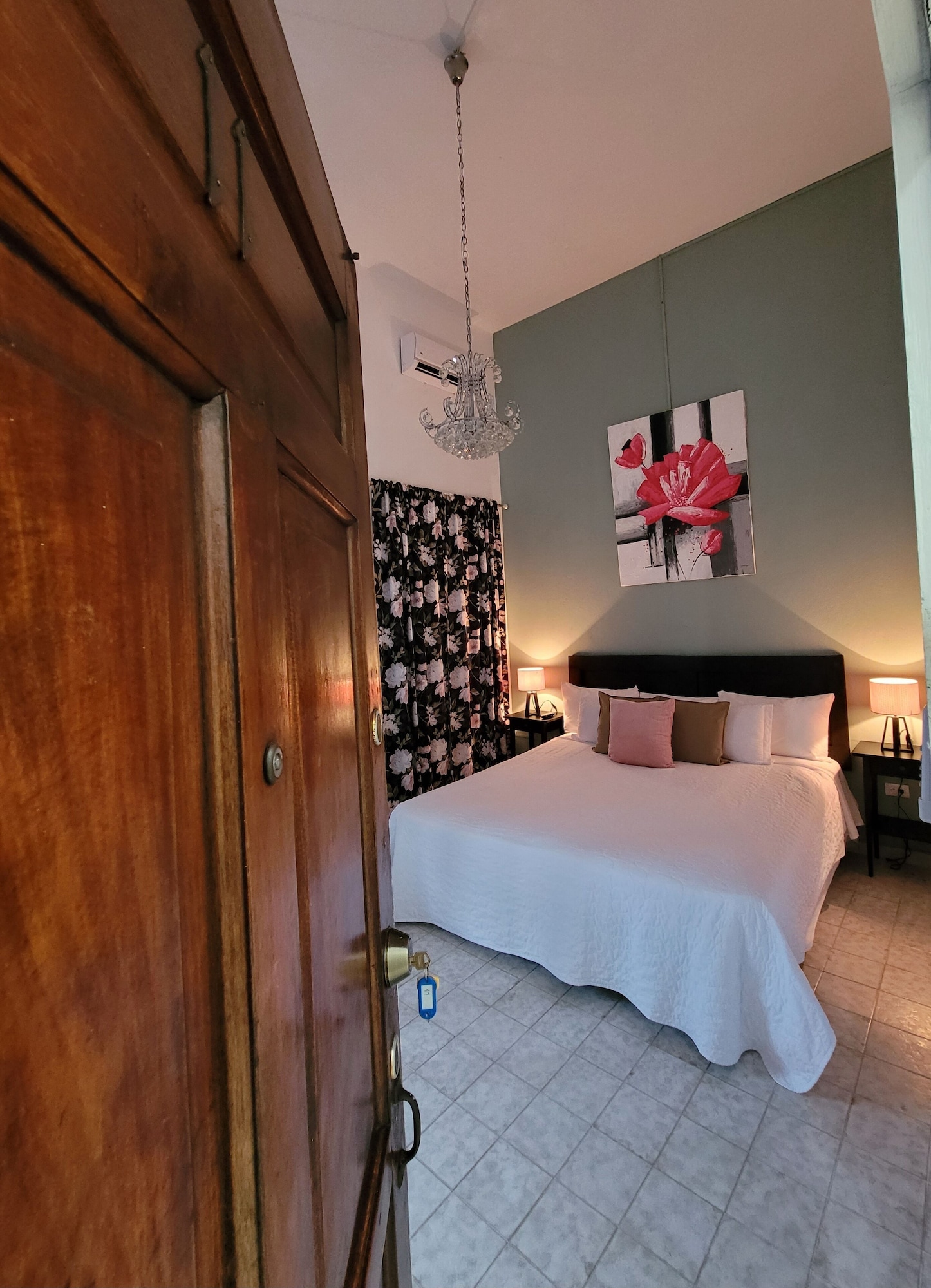 DELUXE, DOUBLE BED, CITY VIEW