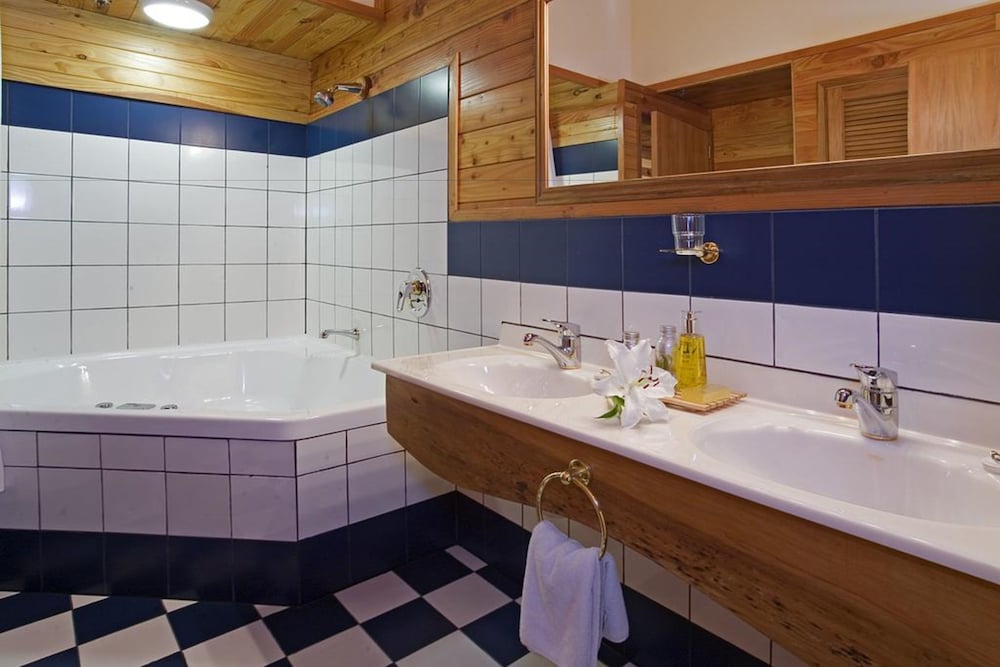Powderhorn Chateau 75/75