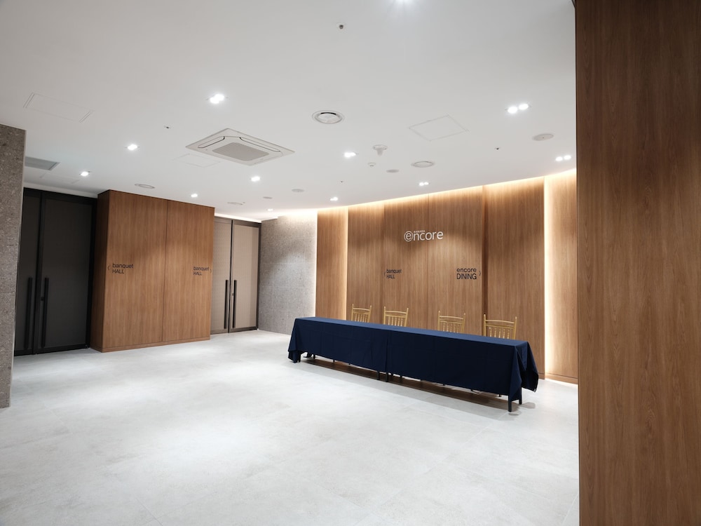 Ramada Encore by Wyndham CheonAn 10/50