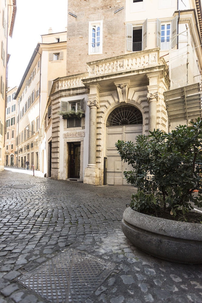 Navona Grand Suite 43/50