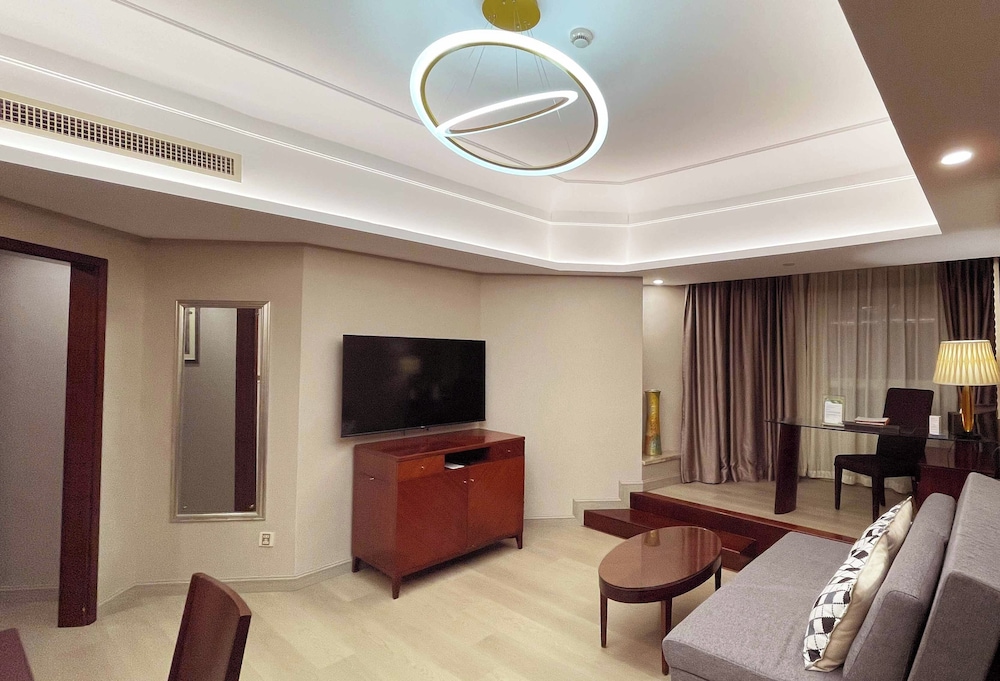Merry Hotel Shanghai 54/74