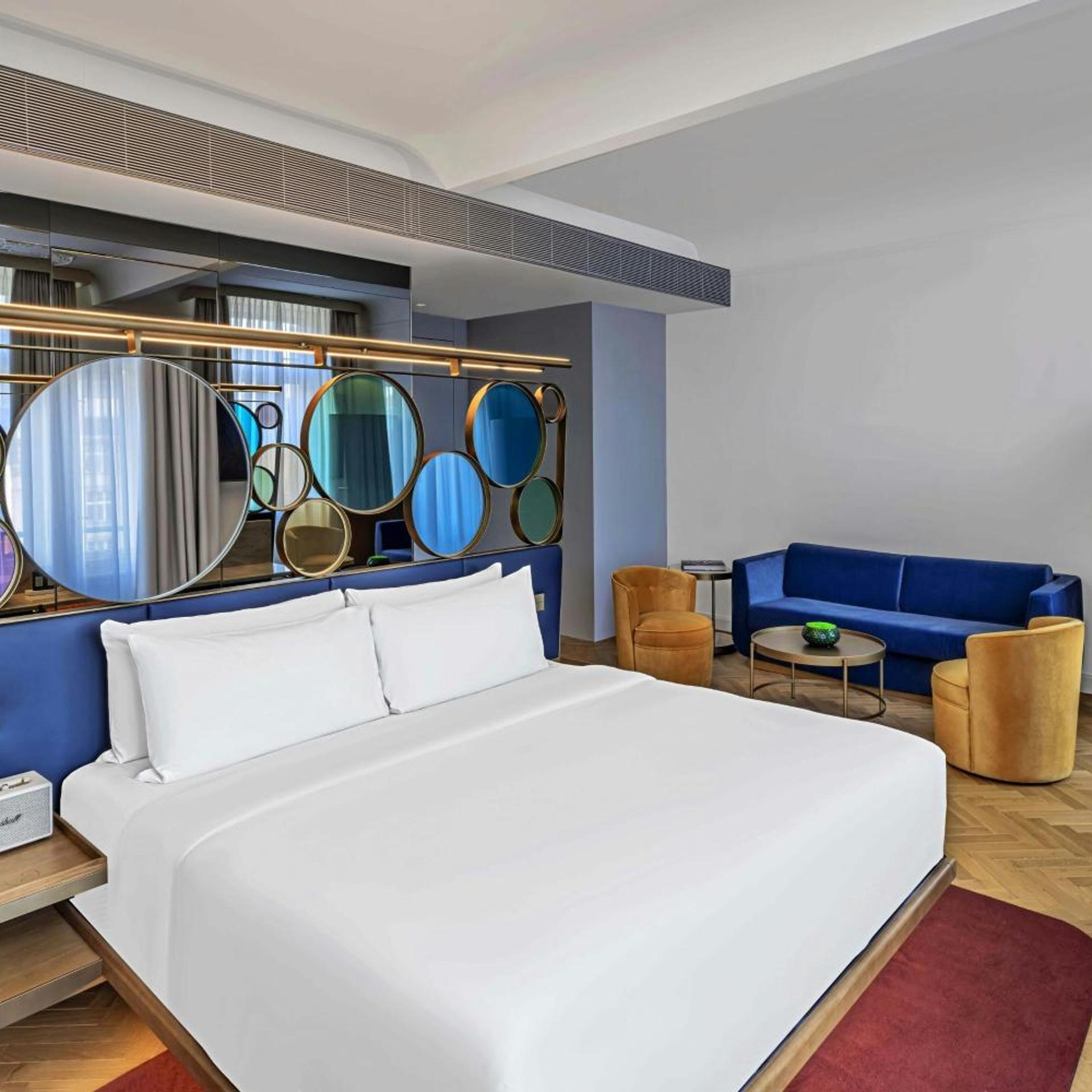 Heritage, Suite, King Bed, City View