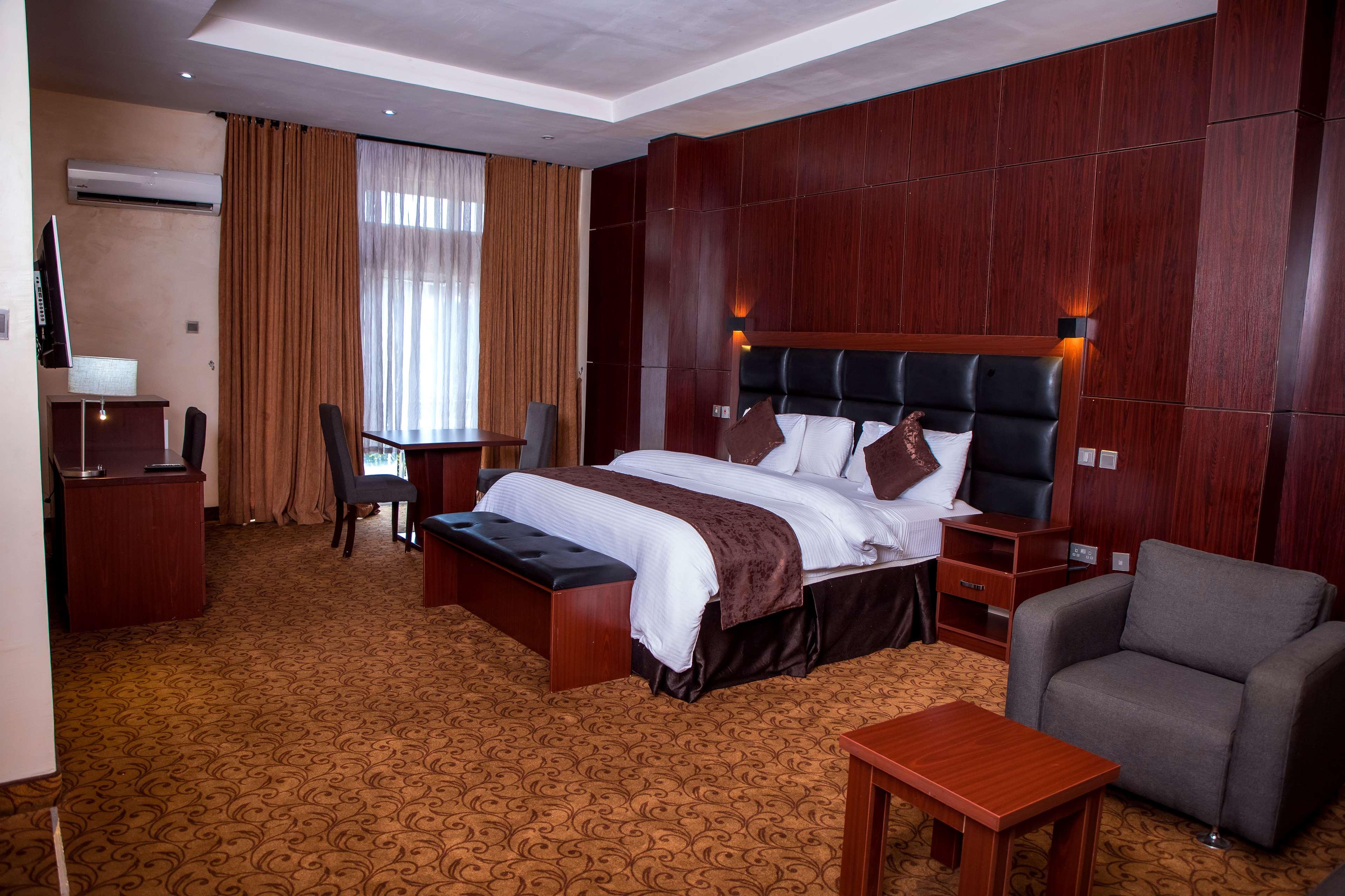 Room, Double Bed
