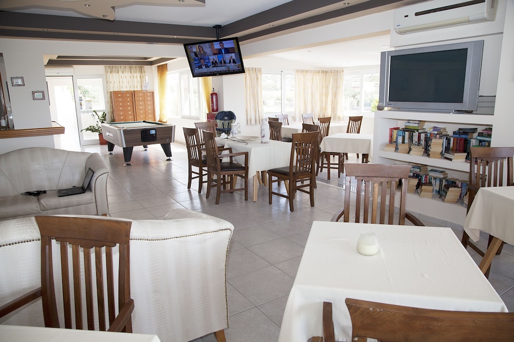 Hotel Athinoula 51/66