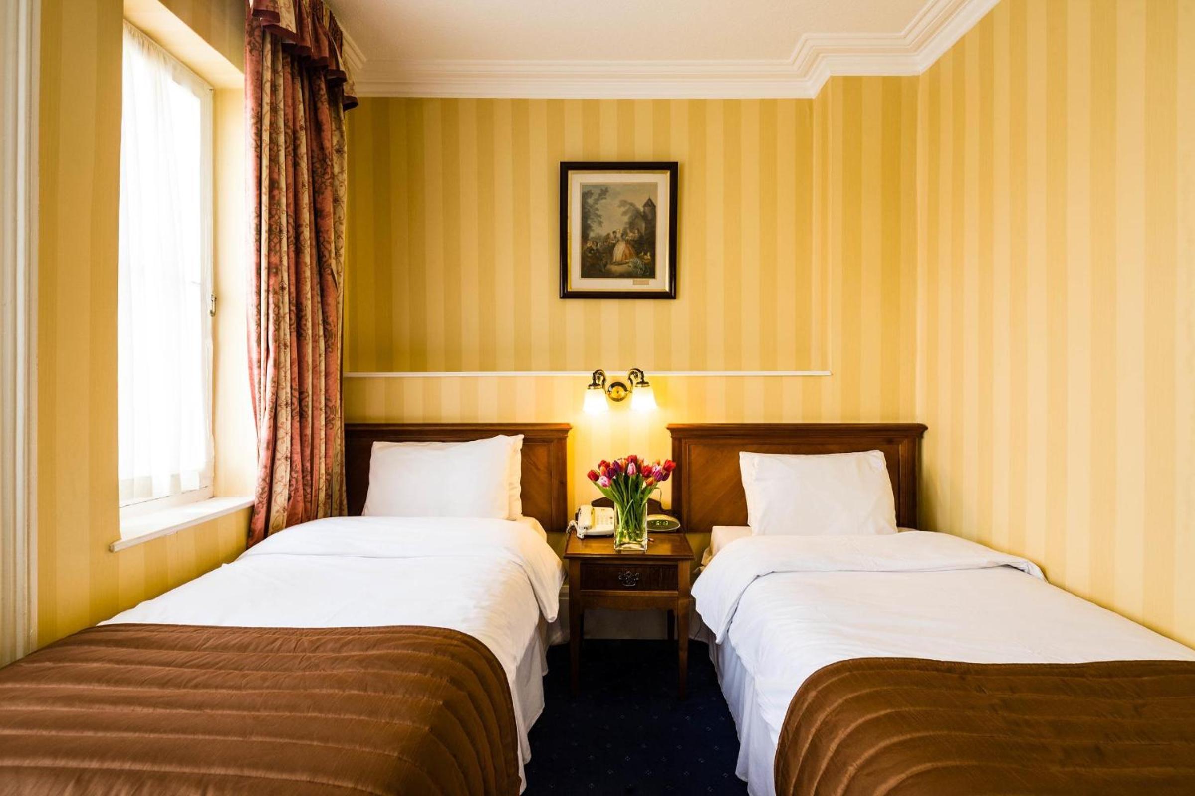 Room, Twin Beds