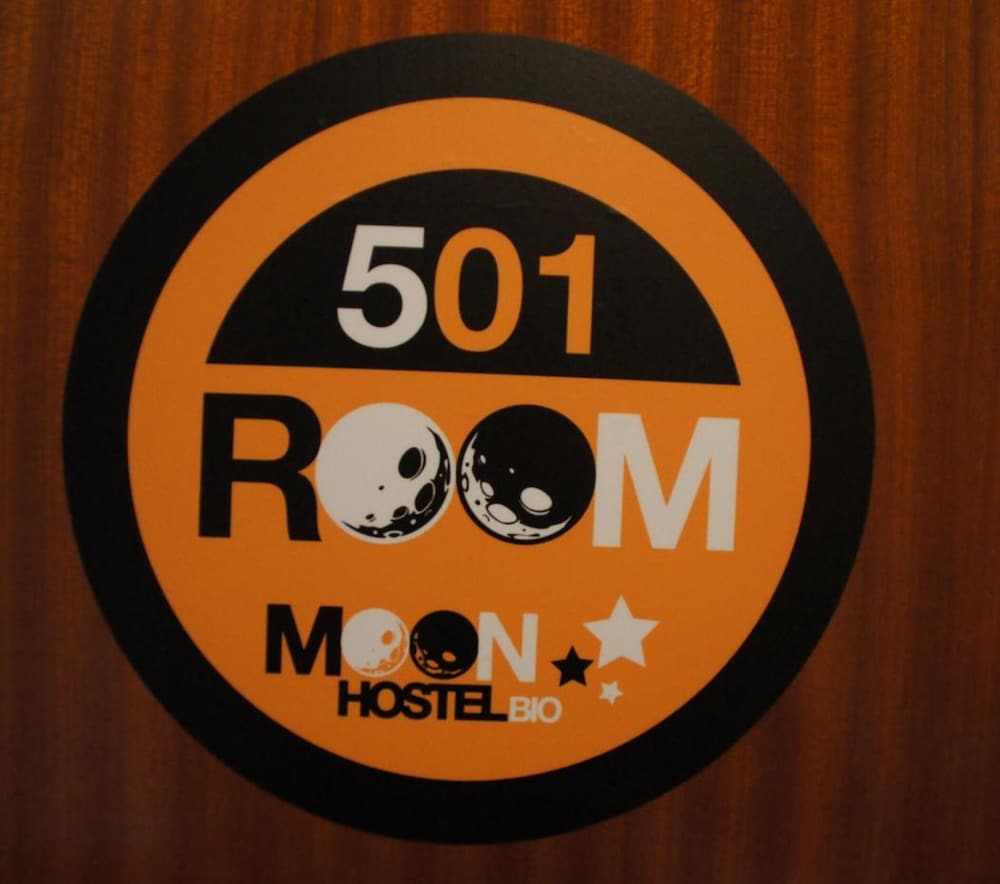 Moon Hostel Bio 19/34