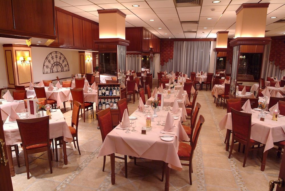 restaurant-cafeteria