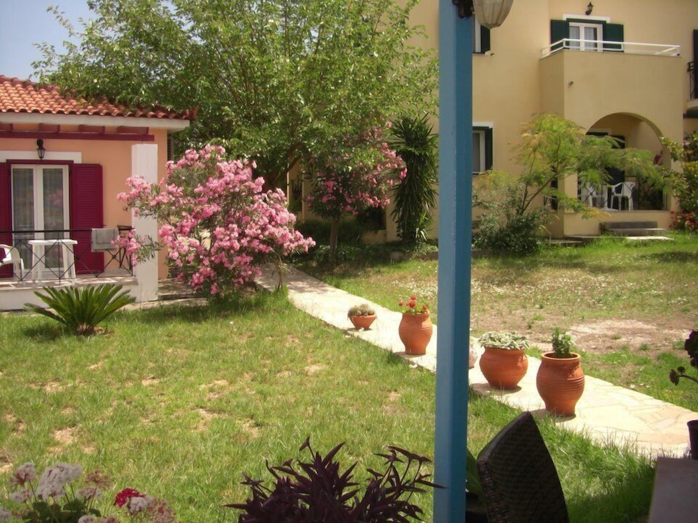 Zeus Hotel Ireon 22/42