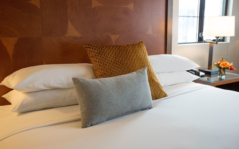 The Paramount Hotel 33/64