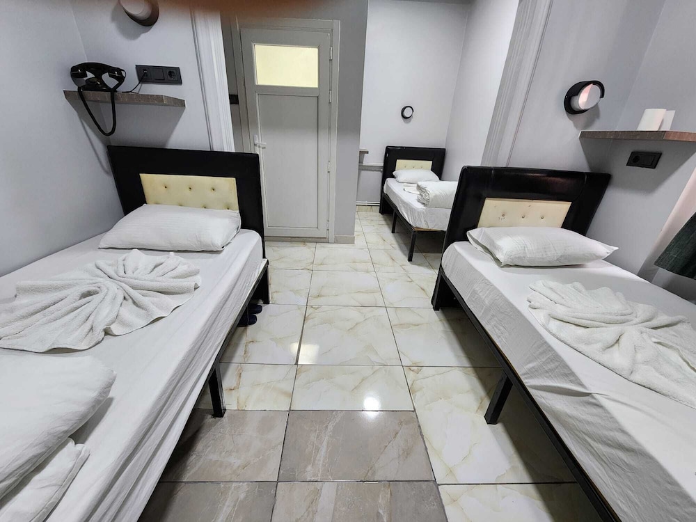 Mevlevi Hotel 11/50